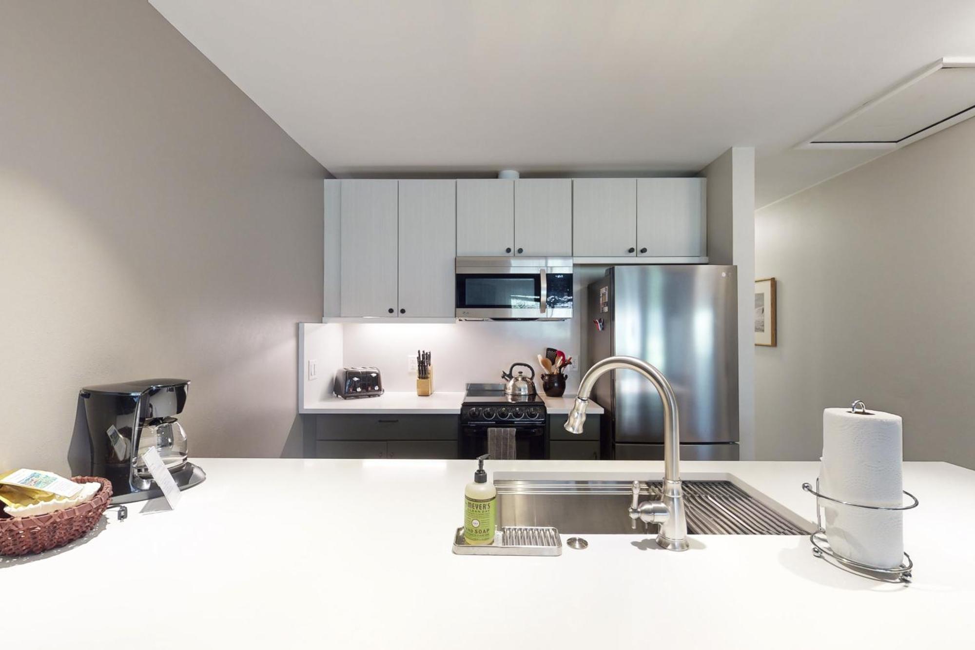 Appartement 2404 Pitchfork *